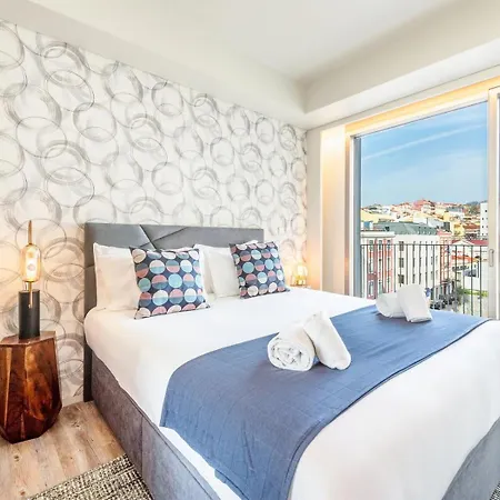 Guestready - Mid-century Near Cais Do Sodre 아파트 *