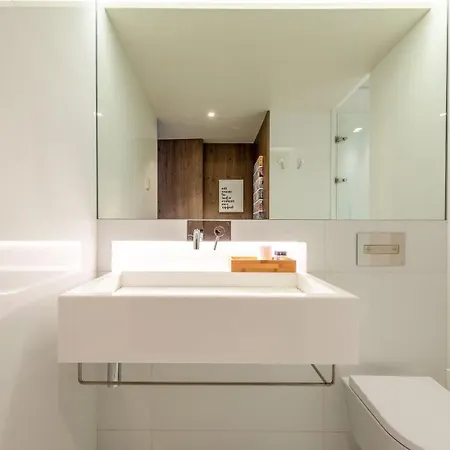 Guestready - Mid-century Near Cais Do Sodre Lisbon