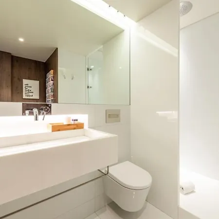 Guestready - Mid-century Near Cais Do Sodre Apartment